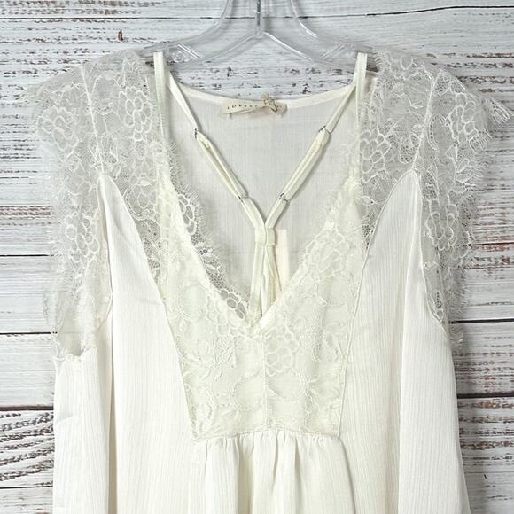 NEW with tags Lovestitch Ivory Kaylee Lace and Satin Blouse, NWT, Size Small - Picture 5 of 13
